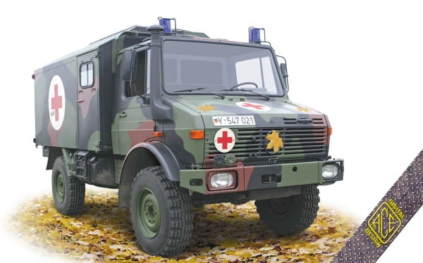 Unimog U1300L 4x4 Krankenwagen Ambulance / 1:72